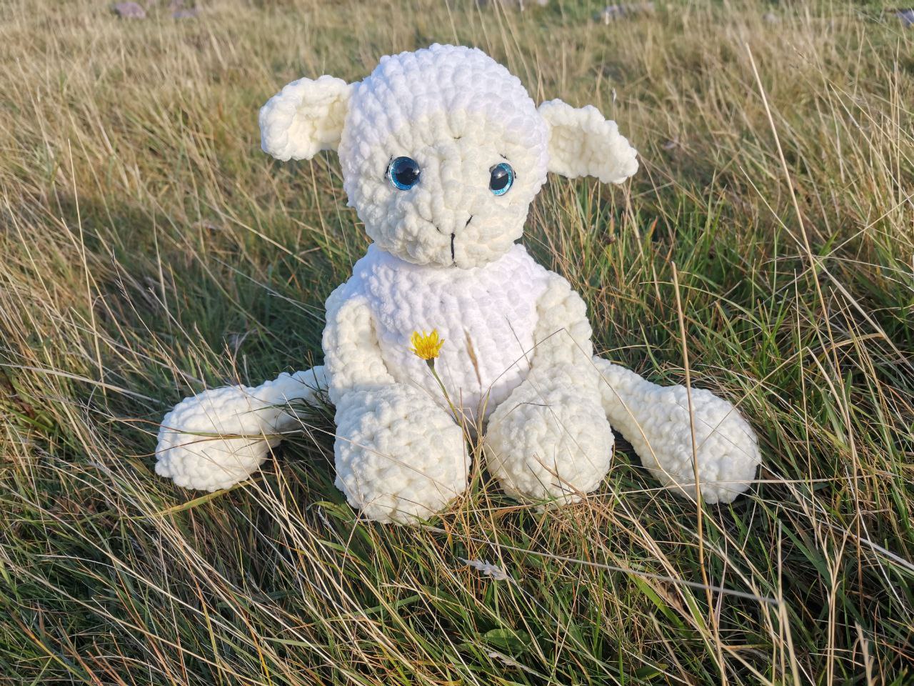 Sheep amigurumi preview